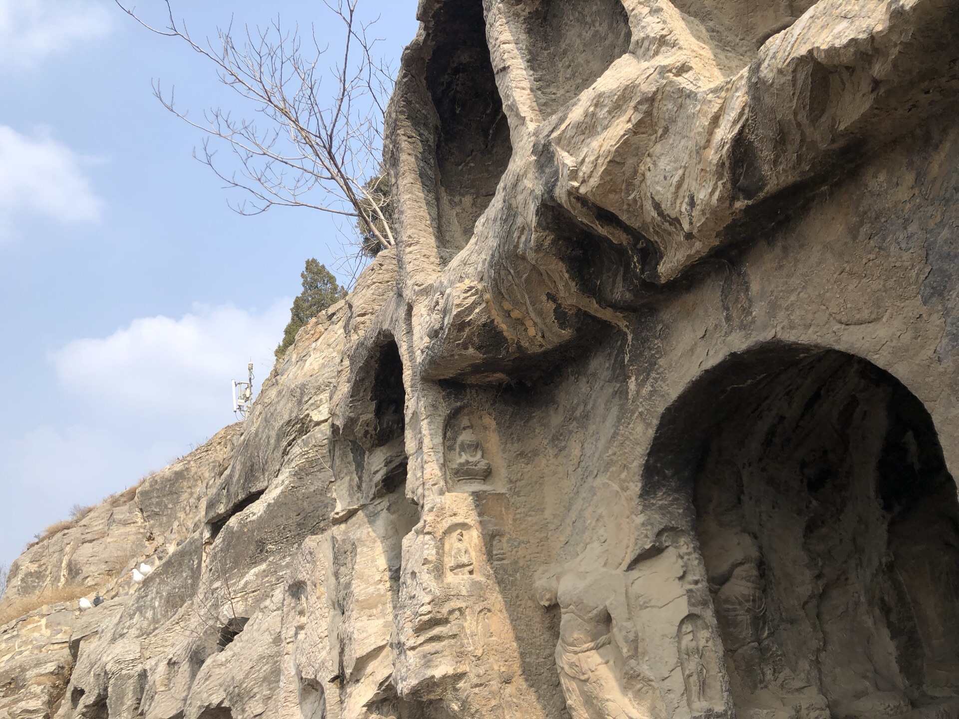 龍門石窟東山石窟攻略,龍門石窟東山石窟門票/遊玩攻略/地址/圖片