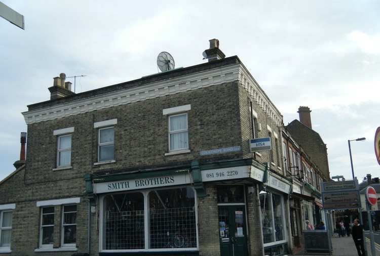 2022温布尔登公地游玩攻略,.这个小镇在我们去的时候很.