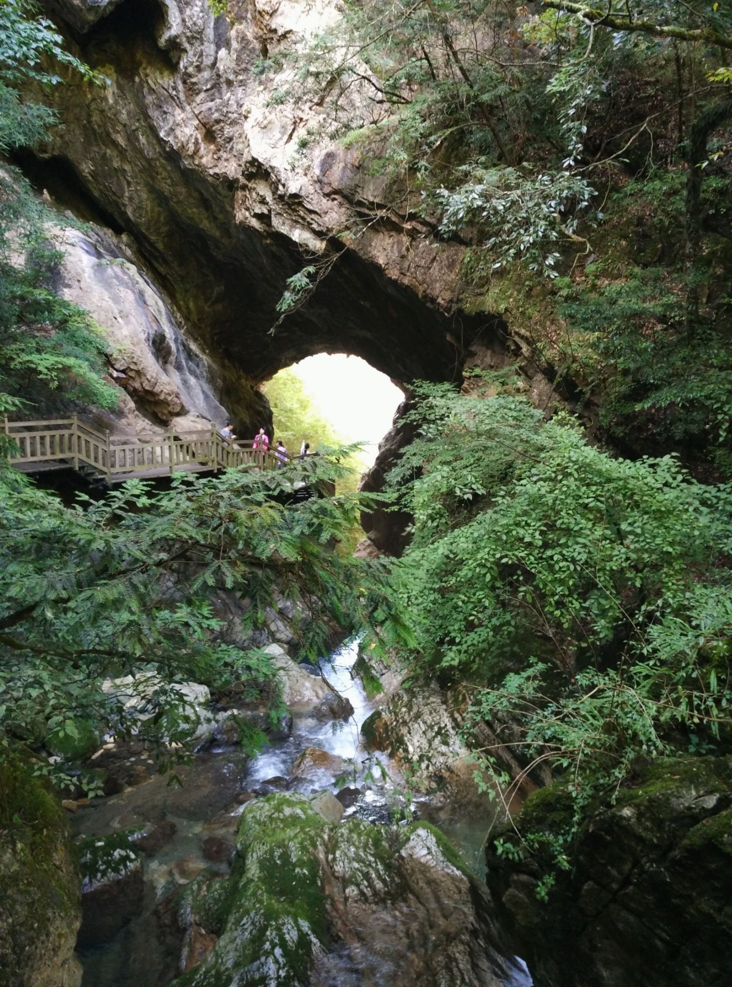 保定阜平天生桥瀑布群，风景壮美，这里是太行深处的“香格里拉”|天生桥风景区|天生桥|大自然_新浪新闻