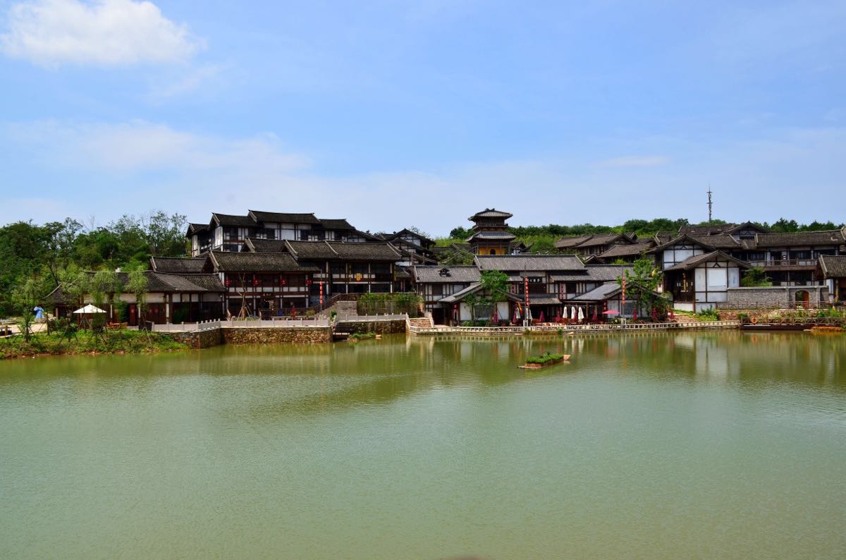 【攜程攻略】常州東方鹽湖城·道天下景點,最近三週江南一直下雨,難得