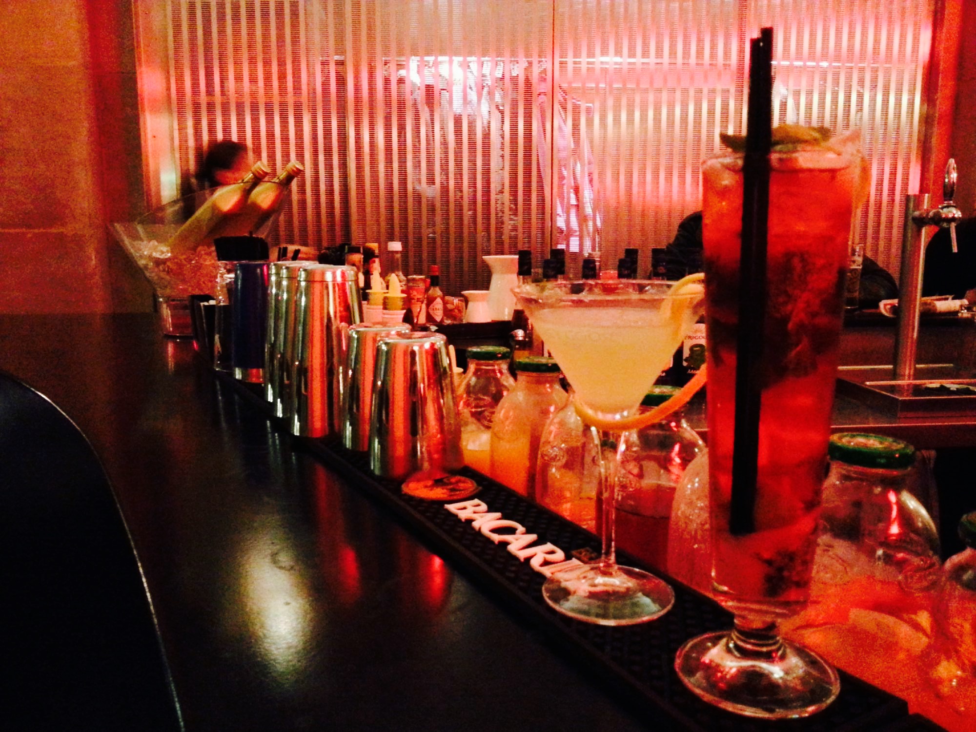 martini bar 2.0 分 1条点评 酒吧/酒馆 直线距离102m