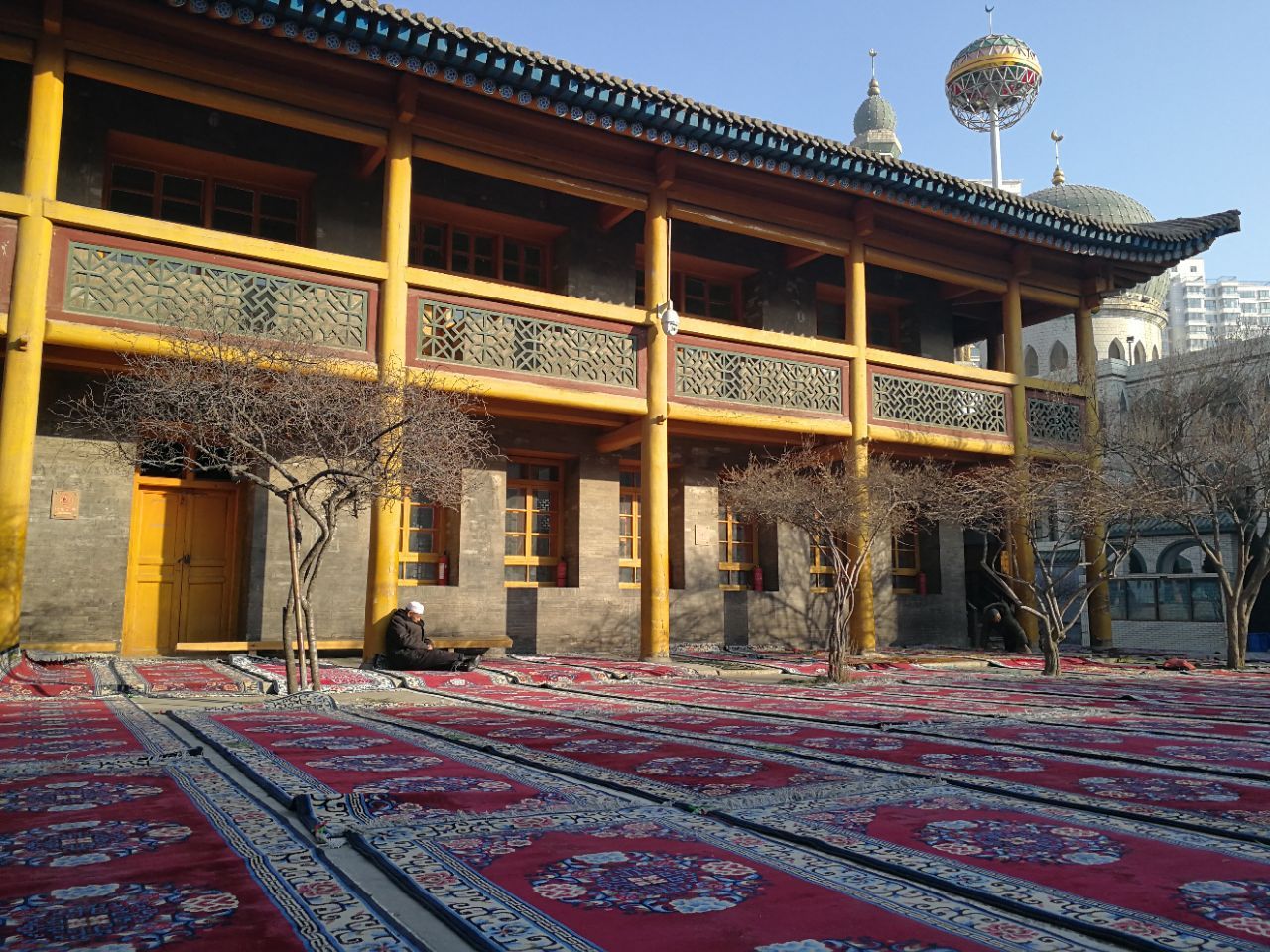 2022东关清真大寺游玩攻略,如果去很想感受3万人礼拜的震.