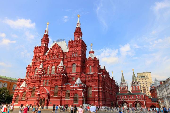 红场(俄文краснаяплощадь英文redsquare)位于俄罗斯