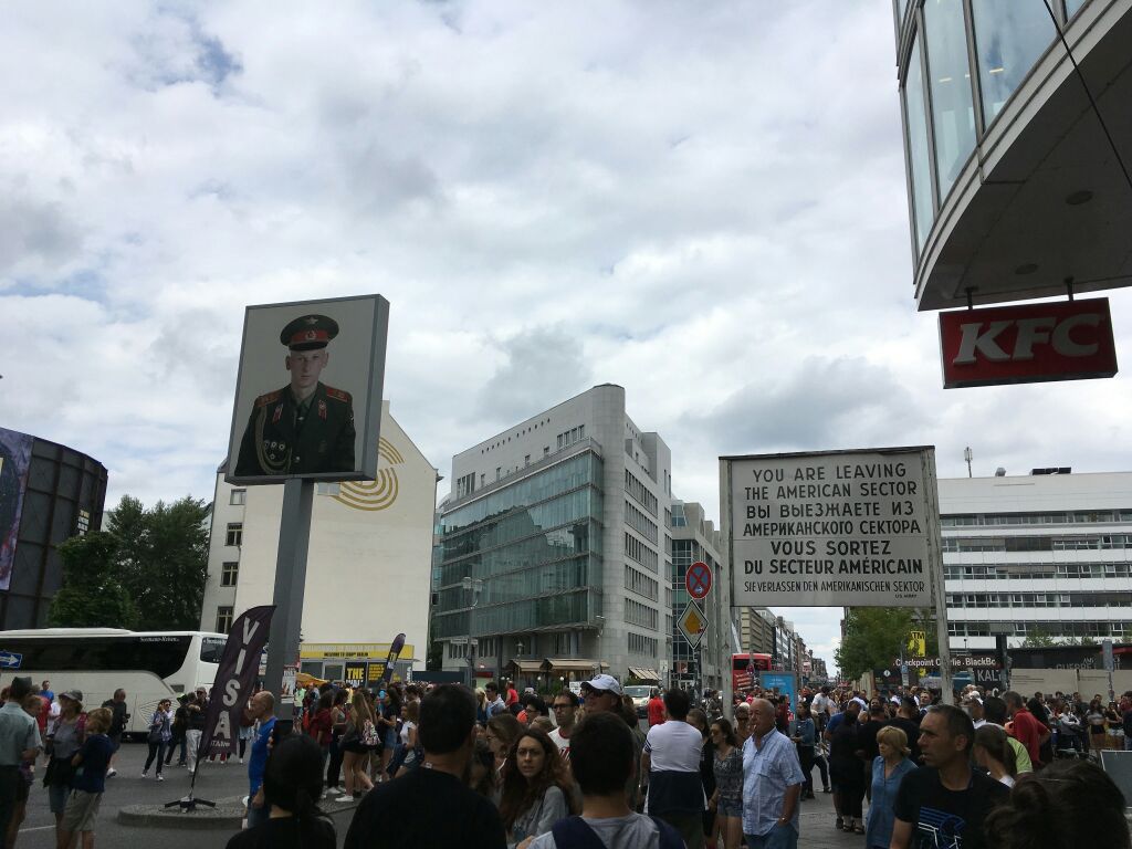 查理检查站