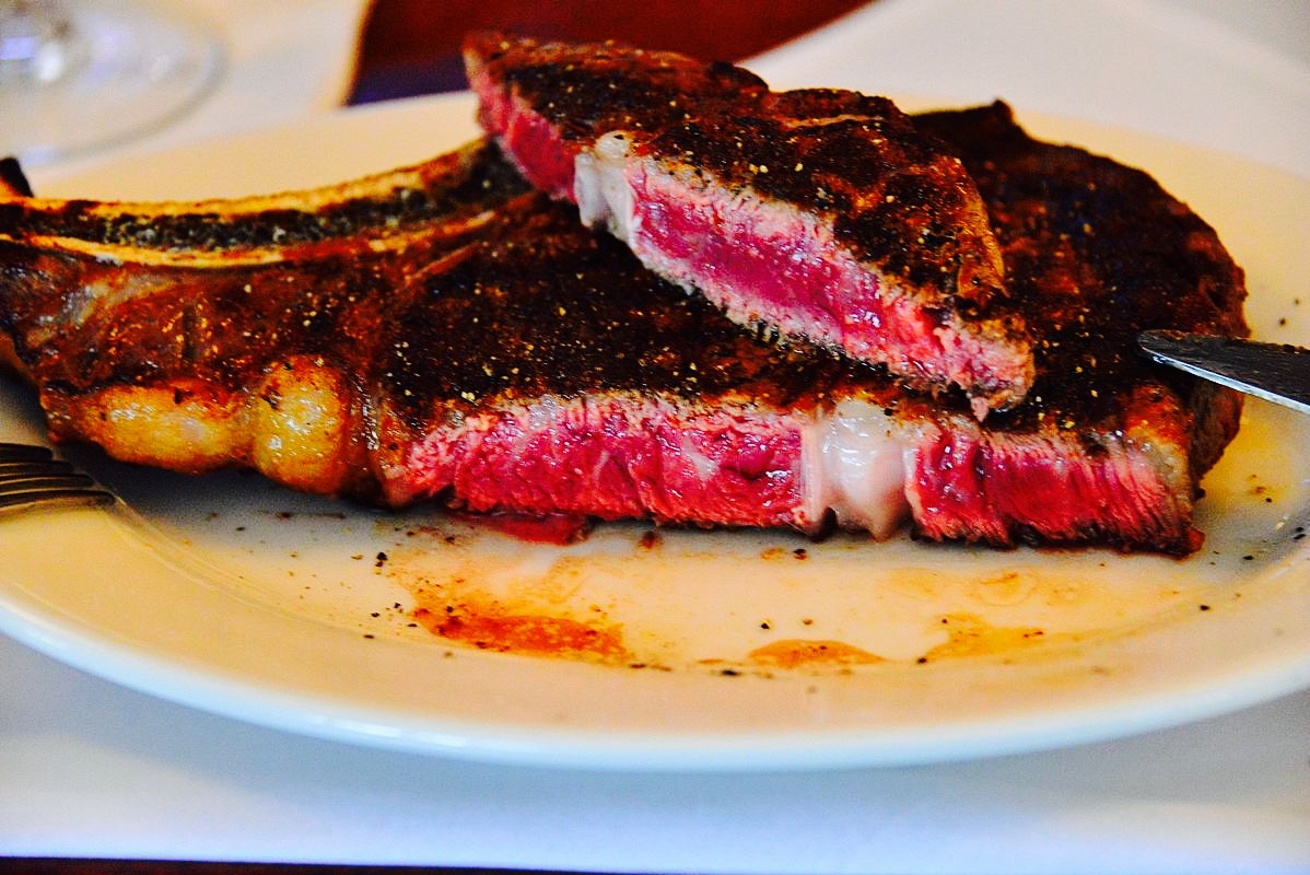 沃尔夫冈牛排餐厅