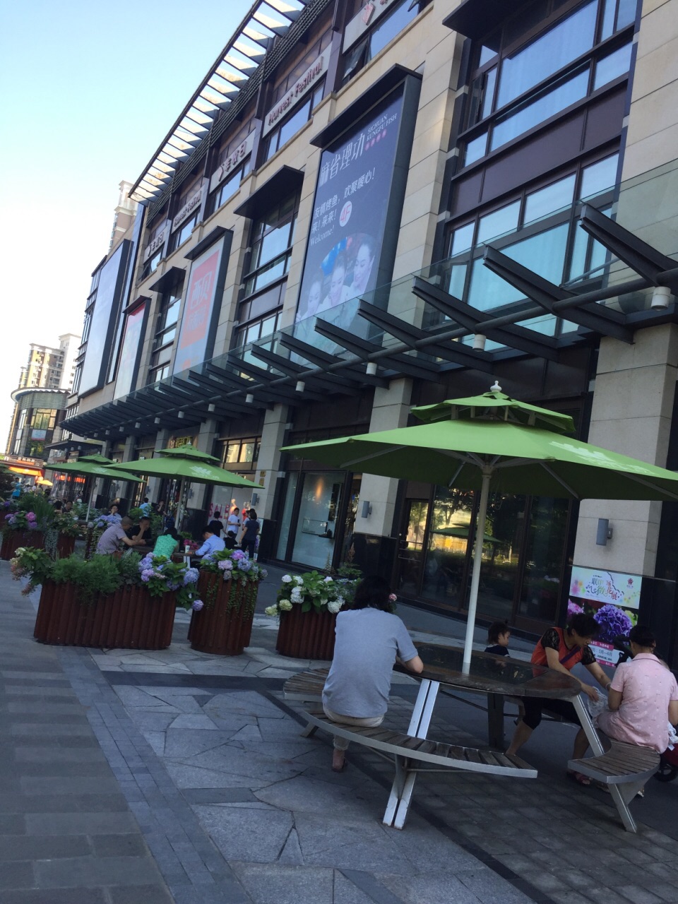 上海联洋广场购物攻略,联洋广场物中心/地址/电话/营业时间【携程攻略