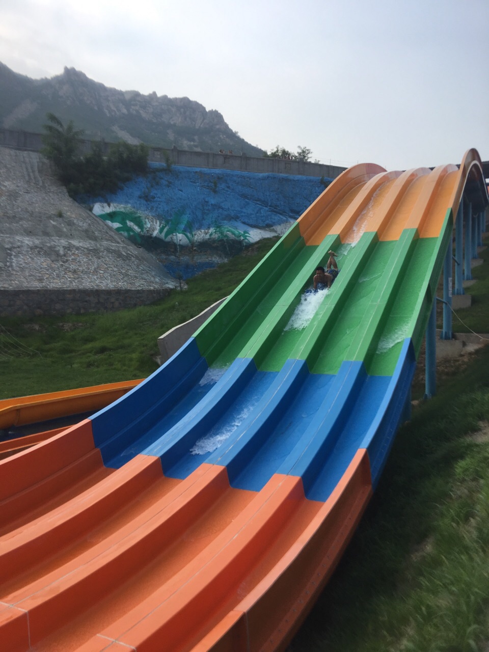 嘉山悠乐谷水上乐园