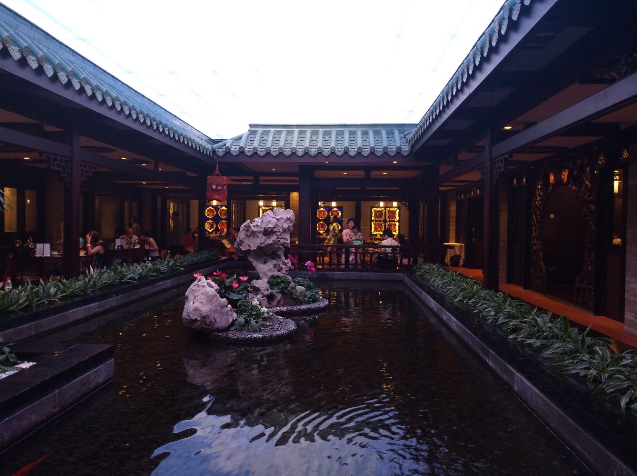 白天鹅宾馆·玉堂春暖餐厅