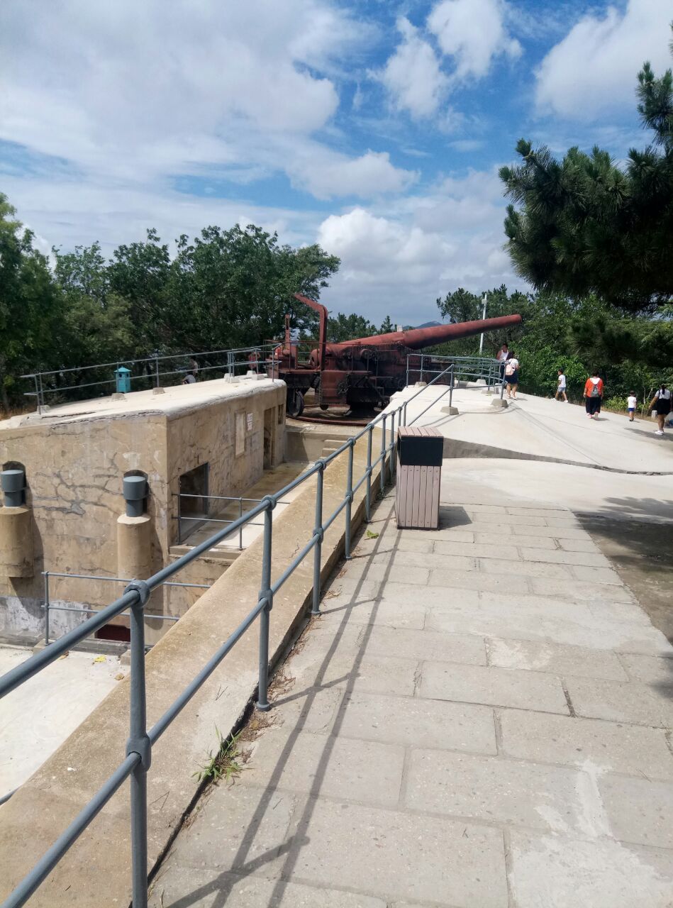 总体来讲刘公岛景色不错,就是门票有点贵,138一张,岛上吃饭很贵,本来