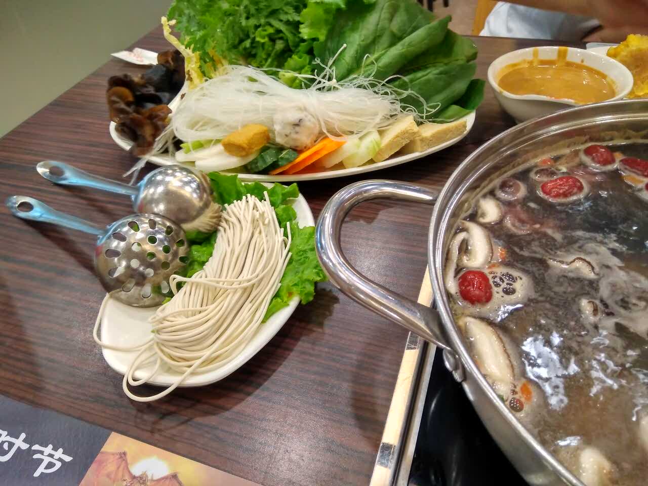 呷哺呷哺(保定华创国际店)