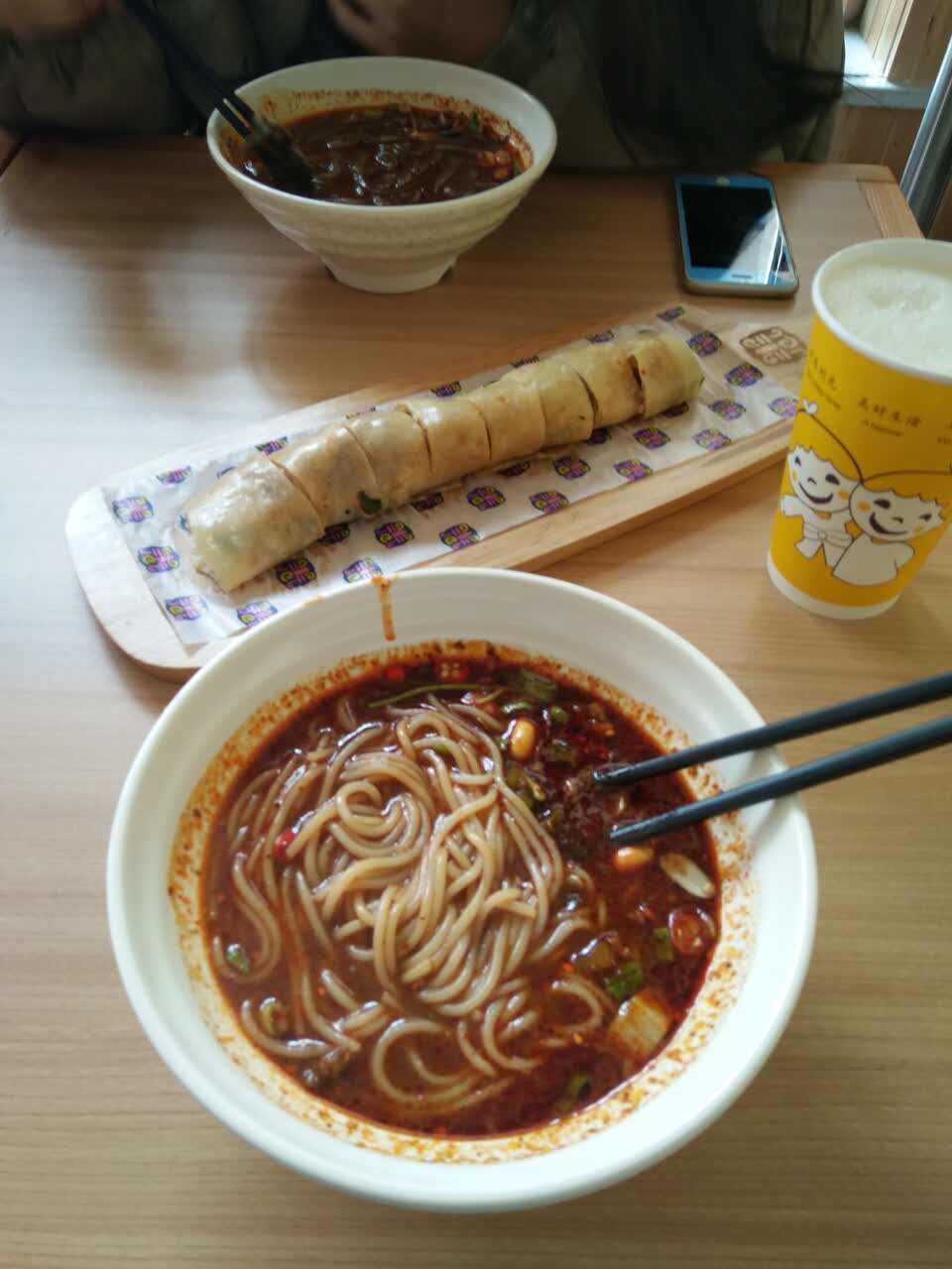 长春卷翻天卷饼王好吃吗,卷翻天卷饼王味道怎么样,环境/服务好不好