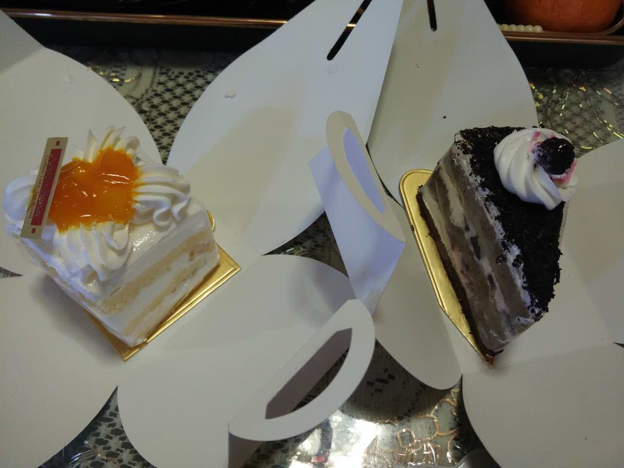 2021金誉烘焙(盛景新村店)美食餐厅,店面小了点,环境很好,美女.