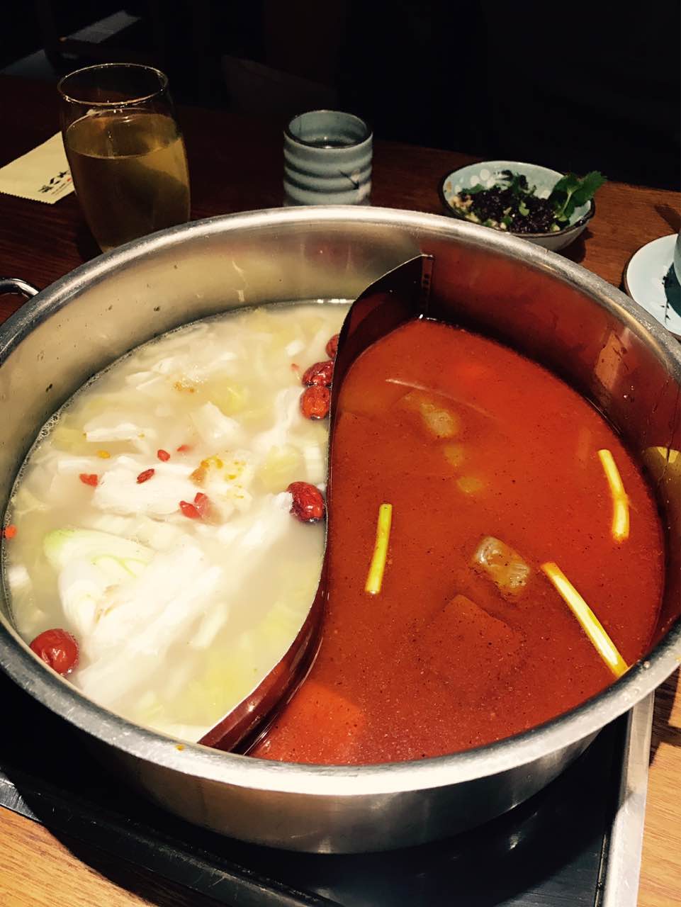 熬八年台湾火锅(诚品店)旅游景点攻略图