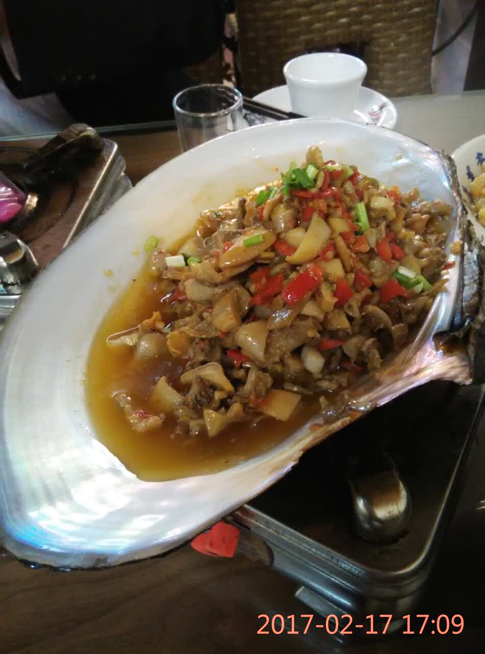 臭桂鱼好吃,河贝肉好吃.咸蛋黄玉米不好吃.下次还来.