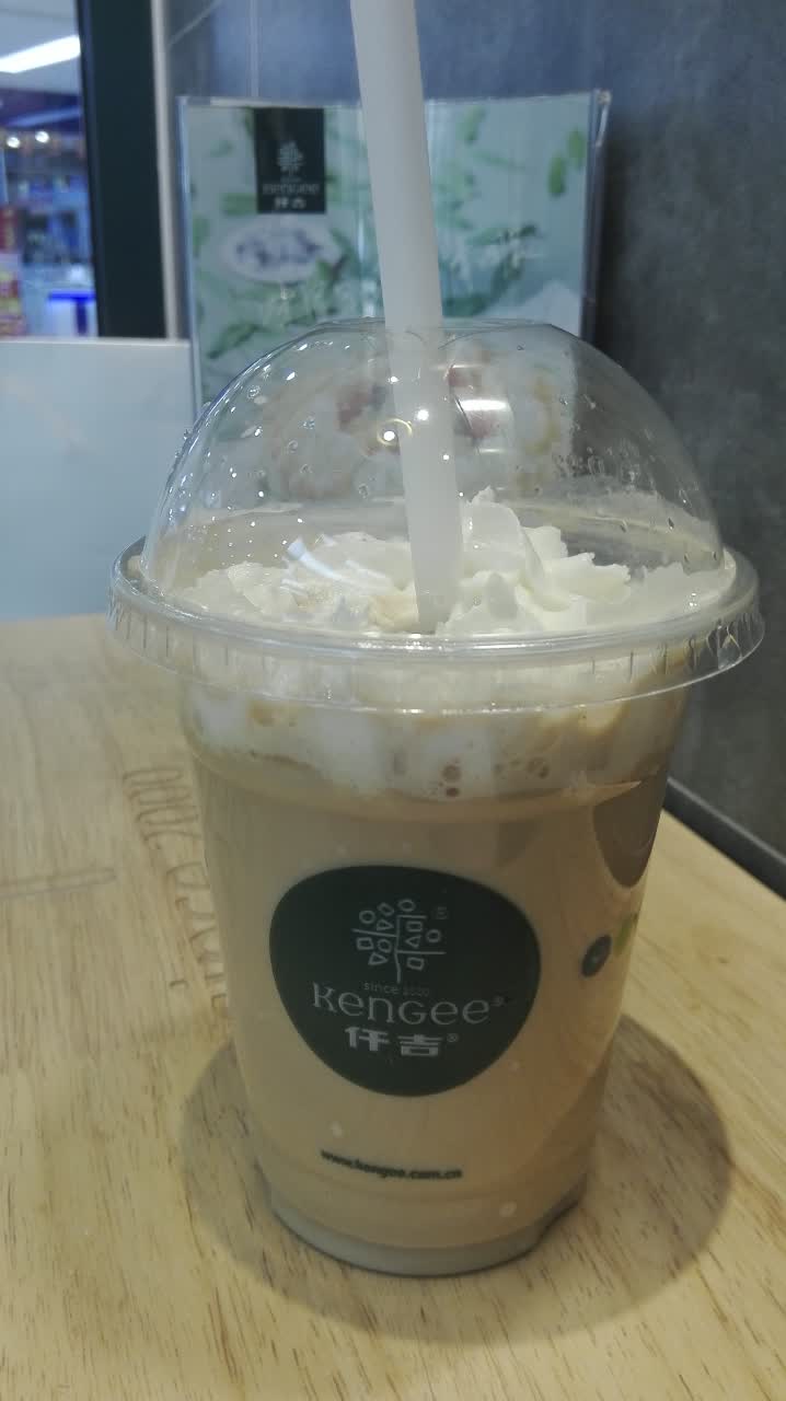 今天的咖啡味道棒棒的,甜度适中.希望仟吉越来越好