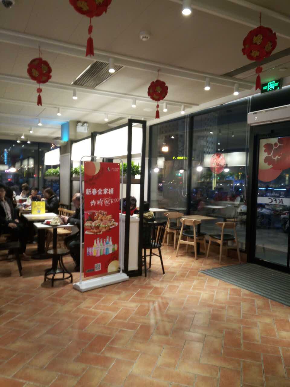 2021肯德基(盐城新纪元店)美食餐厅,现在这种服务蛮好的,速度也.