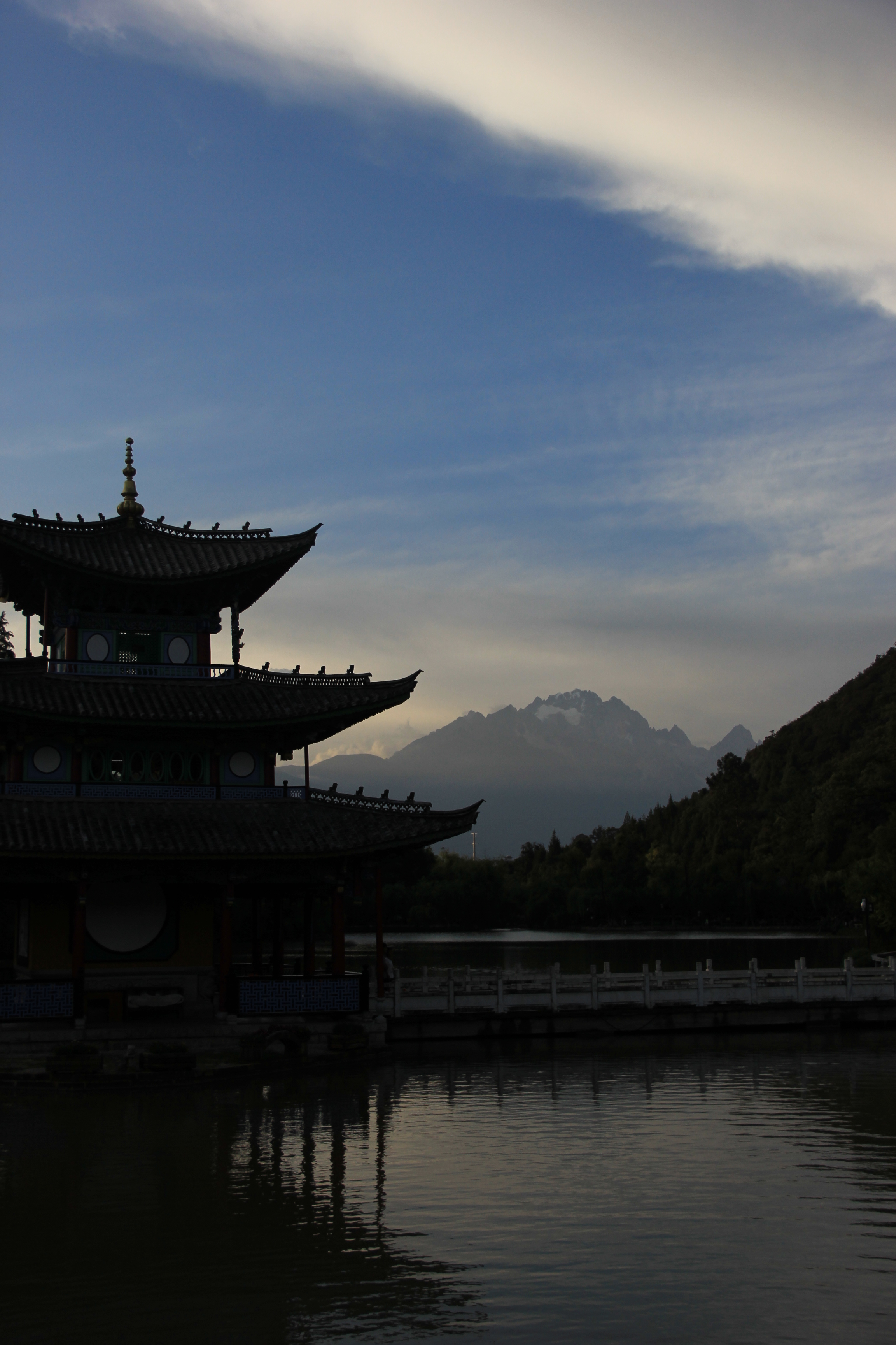 蓝田黑龙潭旅游风景区图片