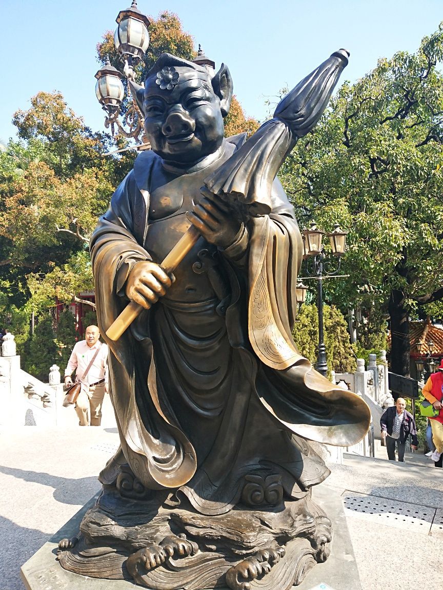 黄大仙祠占地面积不大,40分钟足以转遍