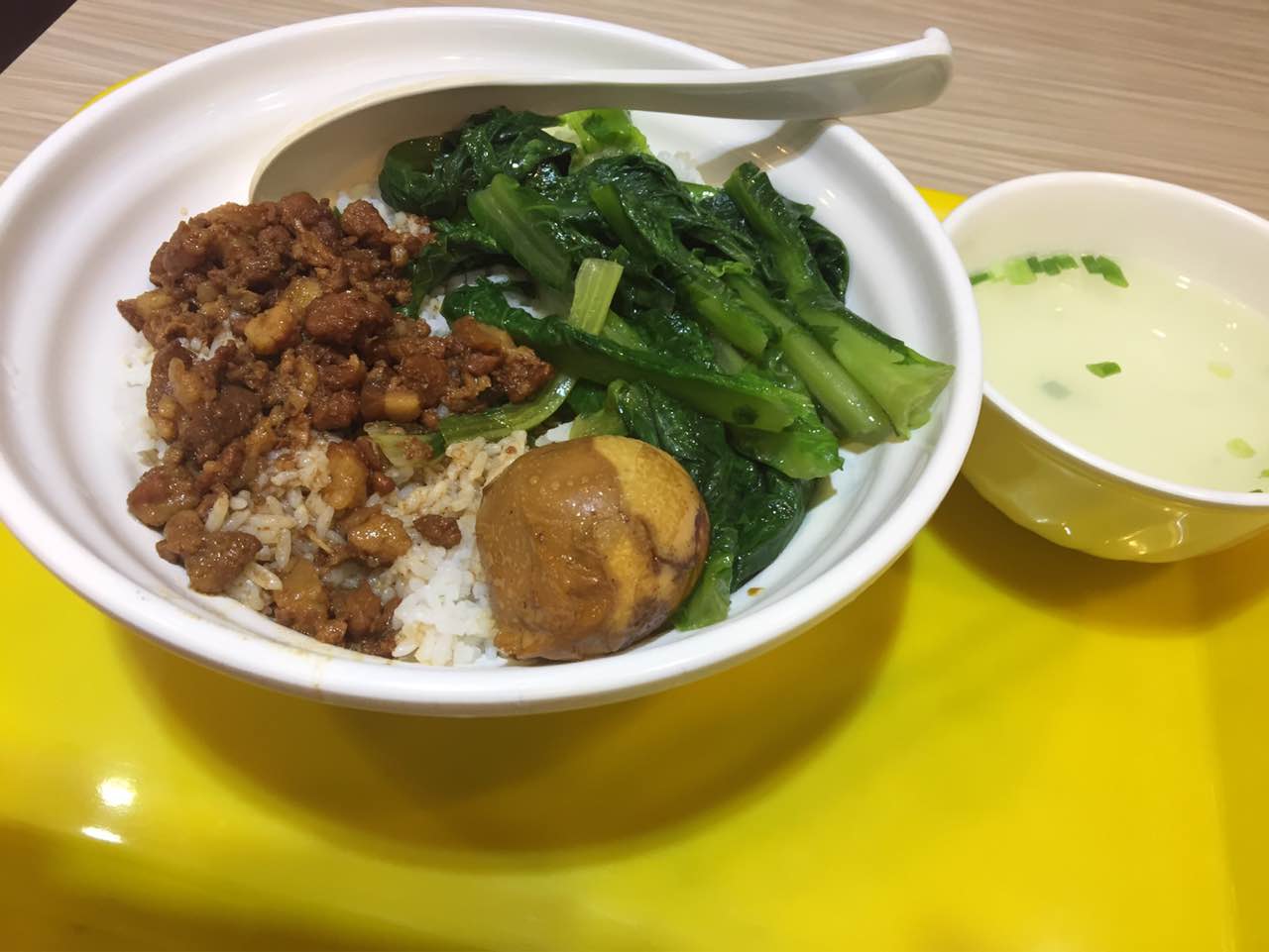 2021谷膳闽味台湾卤肉饭(新阳店)美食餐厅,这个点吃午饭,来份填肚子的