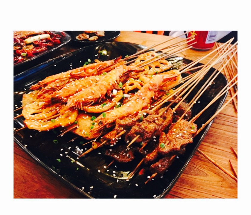 全民撸串·烧烤串串(龙湖水晶郦城店)