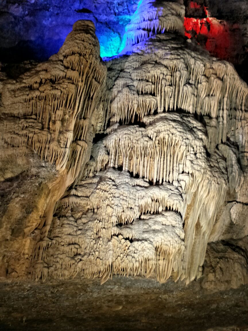 浮戏山雪花洞景区