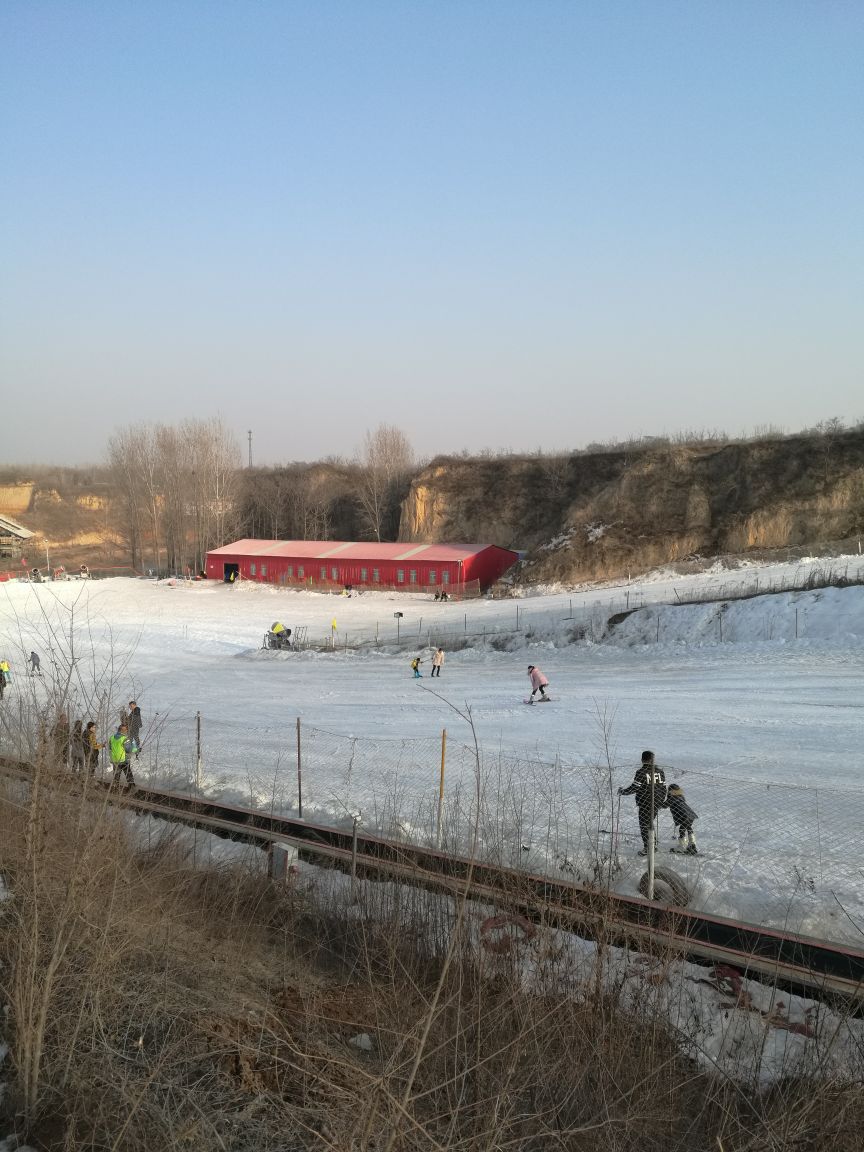 龙泉国际滑雪场