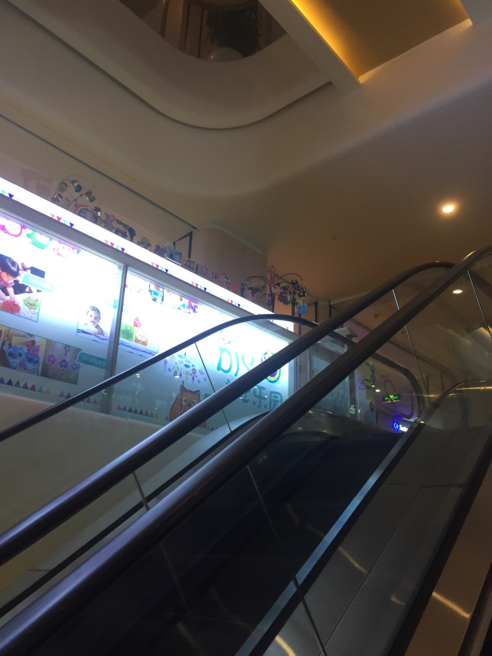 【携程攻略】上海新邻生活广场购物,"新邻生活广场"是位于陆家浜路