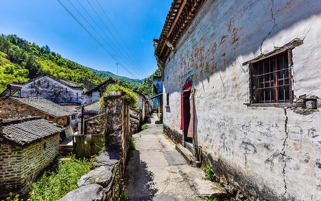 严家古村，皇室家族后裔的隐居之地，代表了中国几千年的封建历史文化