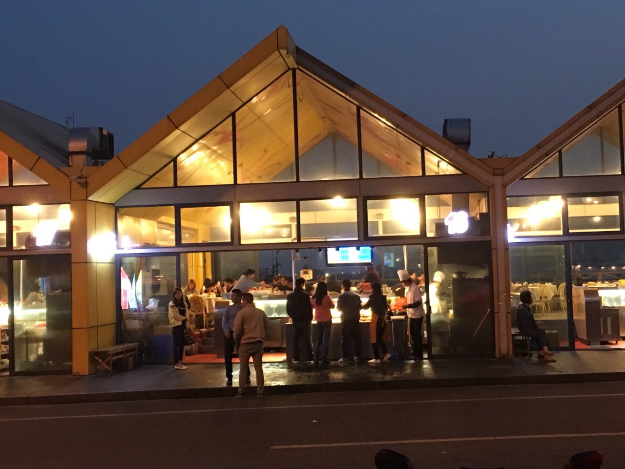 舟山沈家门海鲜大排档好吃吗,沈家门海鲜大排档味道怎么样,环境/服务