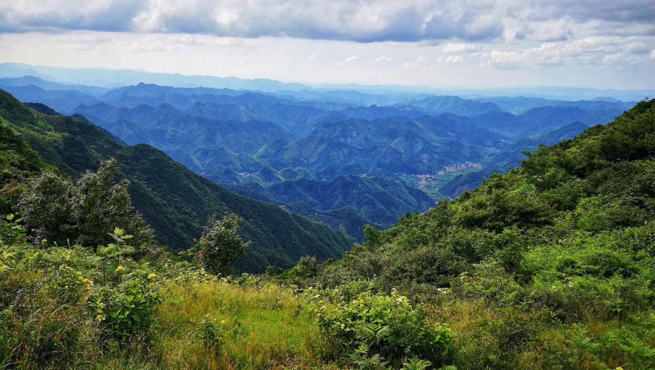 理塘铁匠山垭口好玩吗,理塘铁匠山垭口景点怎么样_点评_评价【携程