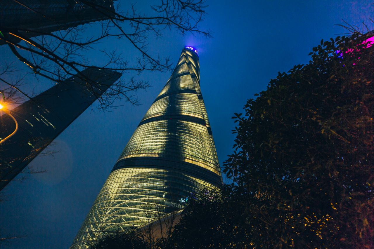 上海东方国际金融广场 直线距离314m