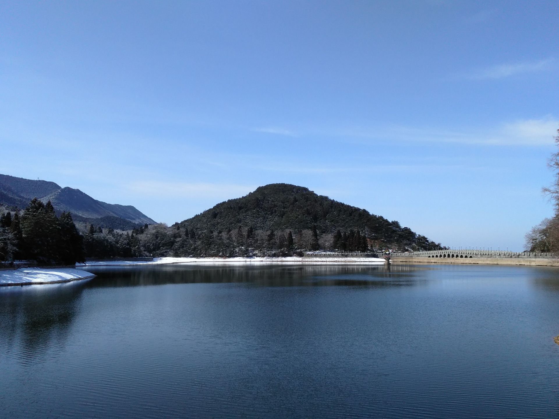 芦林湖包含在大门票内么?