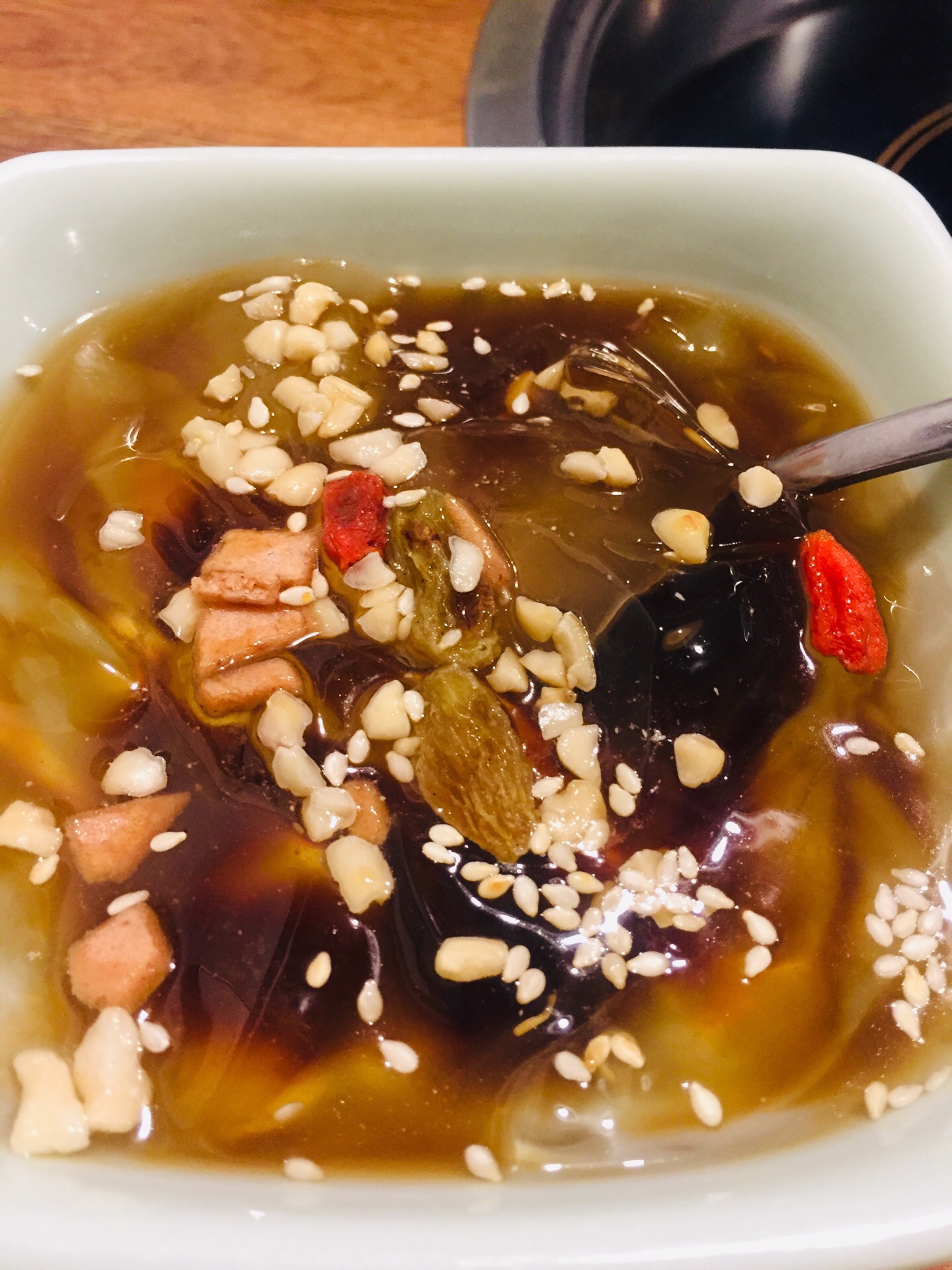 最先上来的冰粉不错,不太会吃辣但又很想吃,.