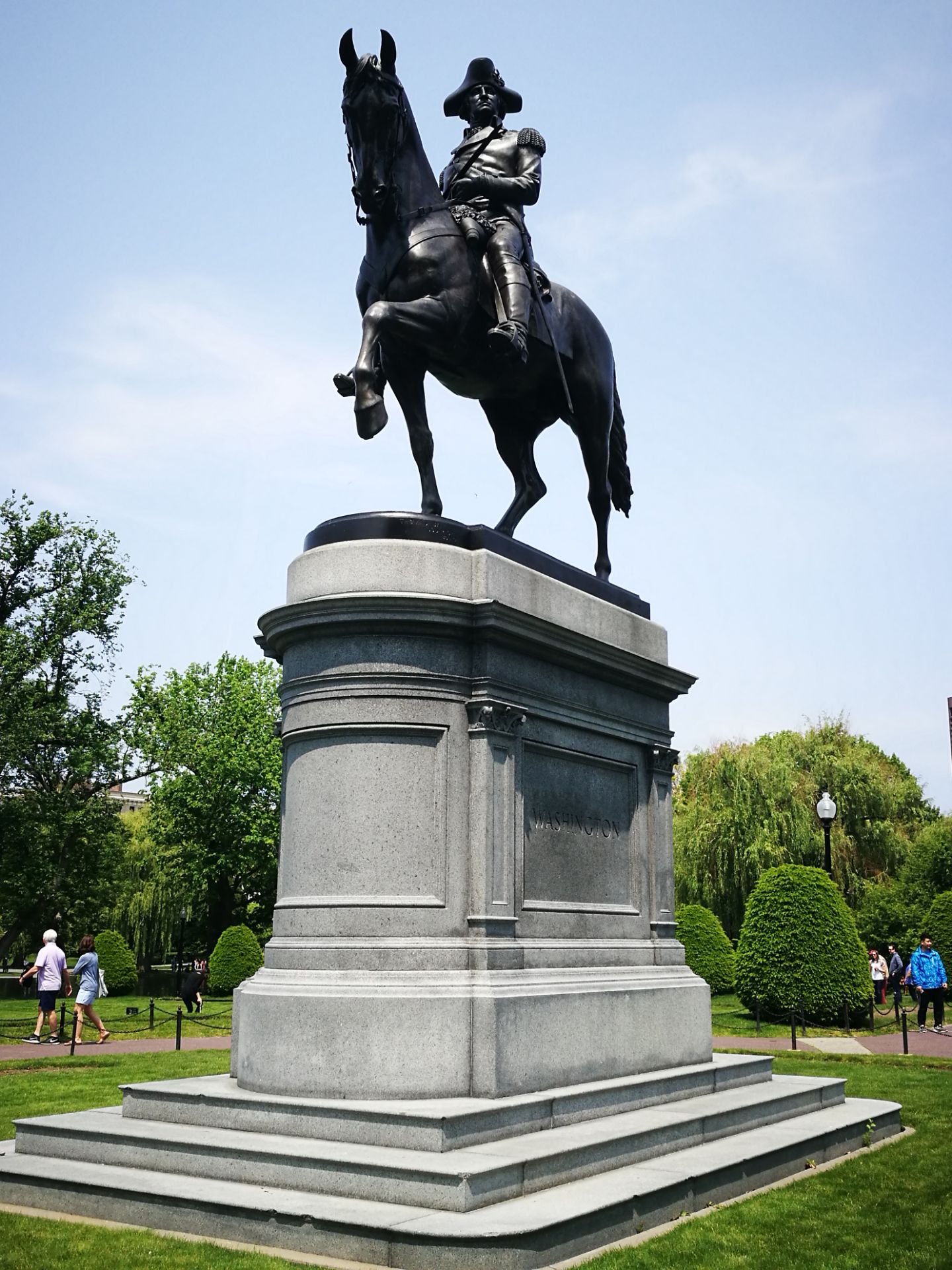2023乔治·华盛顿雕像游玩攻略,华盛顿雕塑位于公园的一个入.