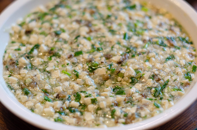 糊菜是婺源一带宴席上的第一道下酒菜,其味鲜美可口,包括如糊豆腐,糊