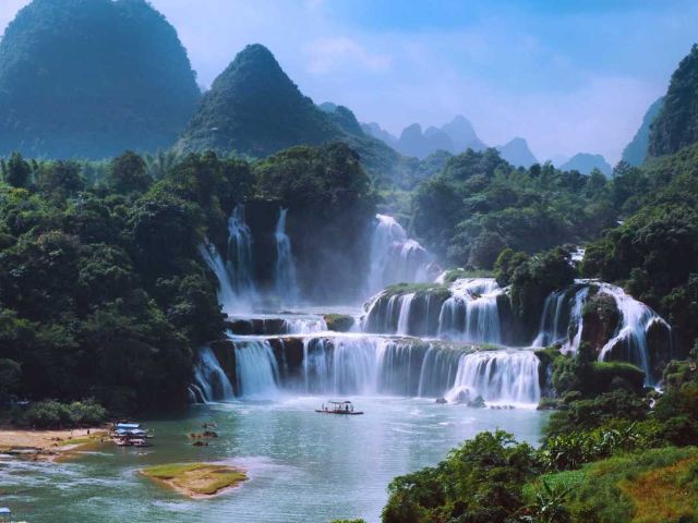 藏布巴东瀑布群