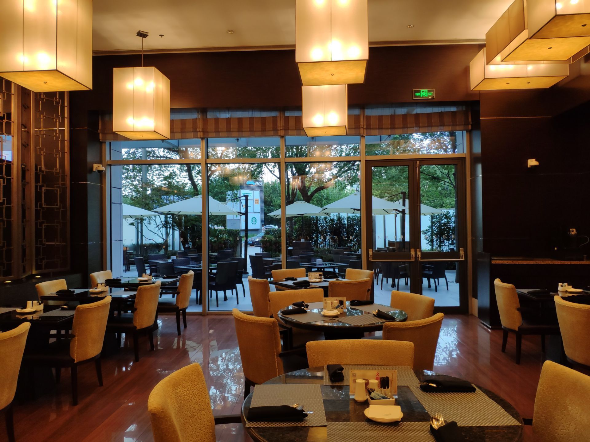 2019万丽酒店·bld咖啡厅-旅游攻略-门票-地址-问答-游记点评,上海旅