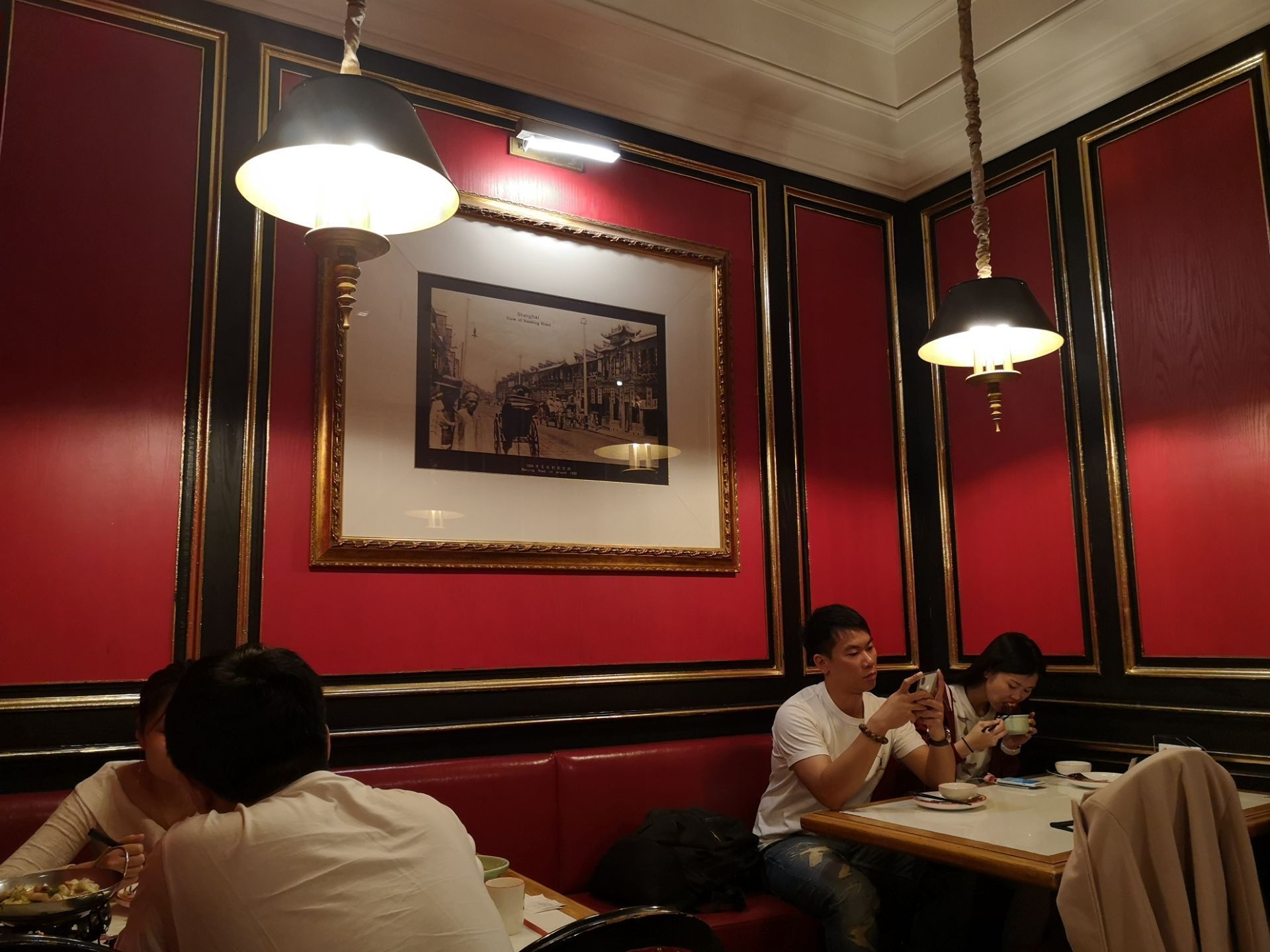 新白鹿餐厅(百联西郊店)