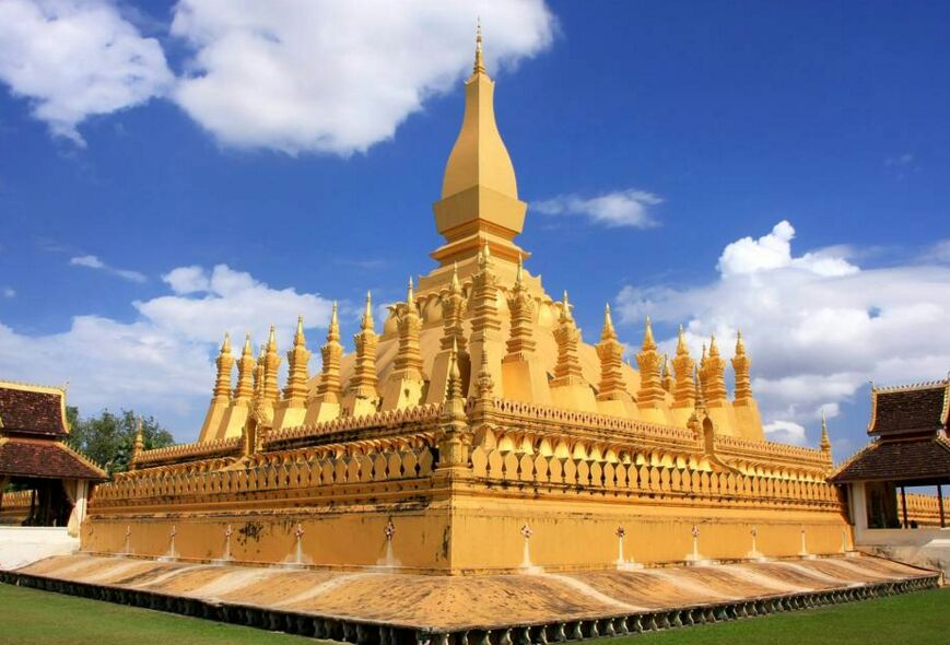 万象又名永珍是老挝人民民主共和国的首都全国的政治经济文化中心和最