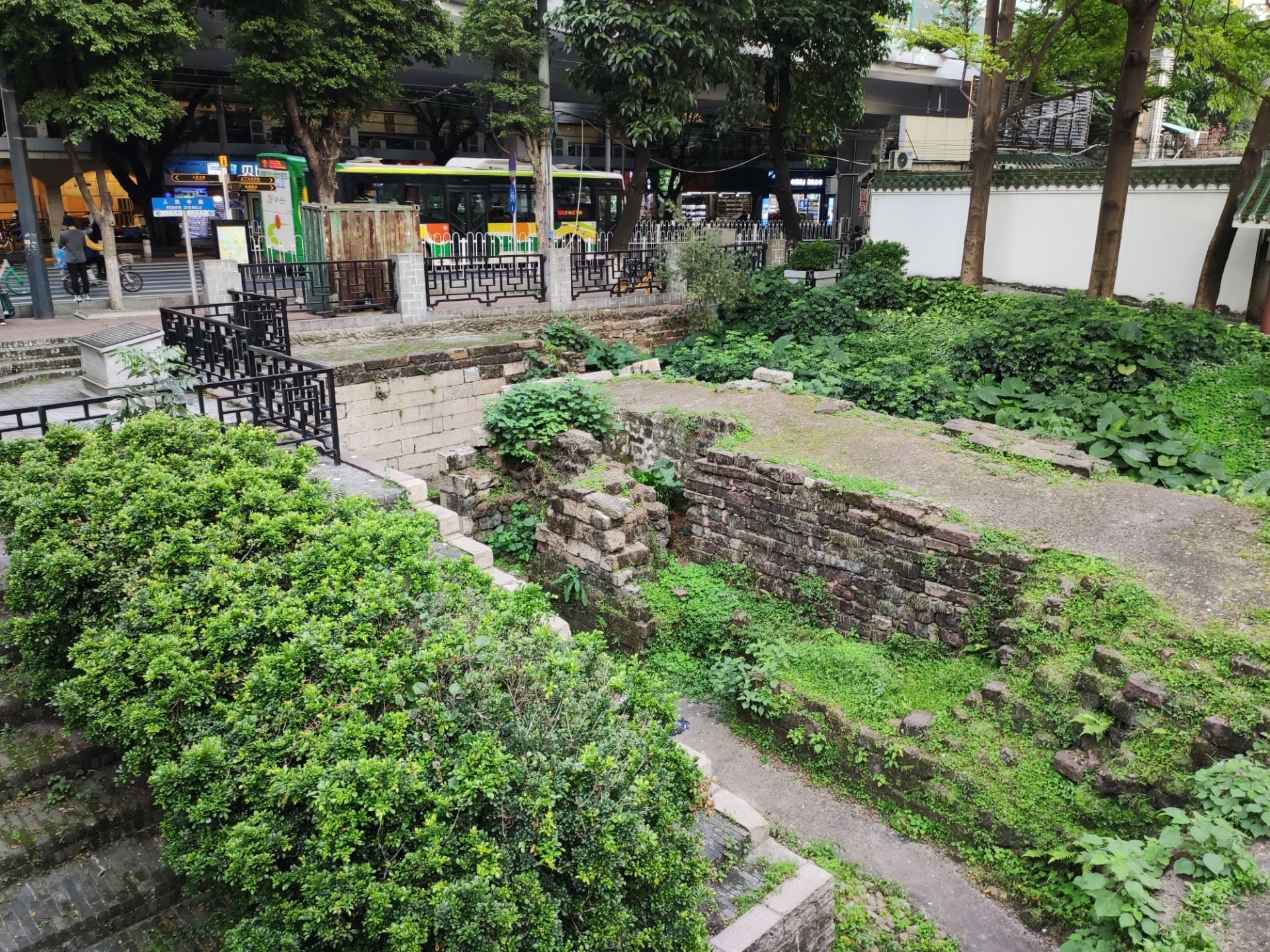 西城门瓮城遗址