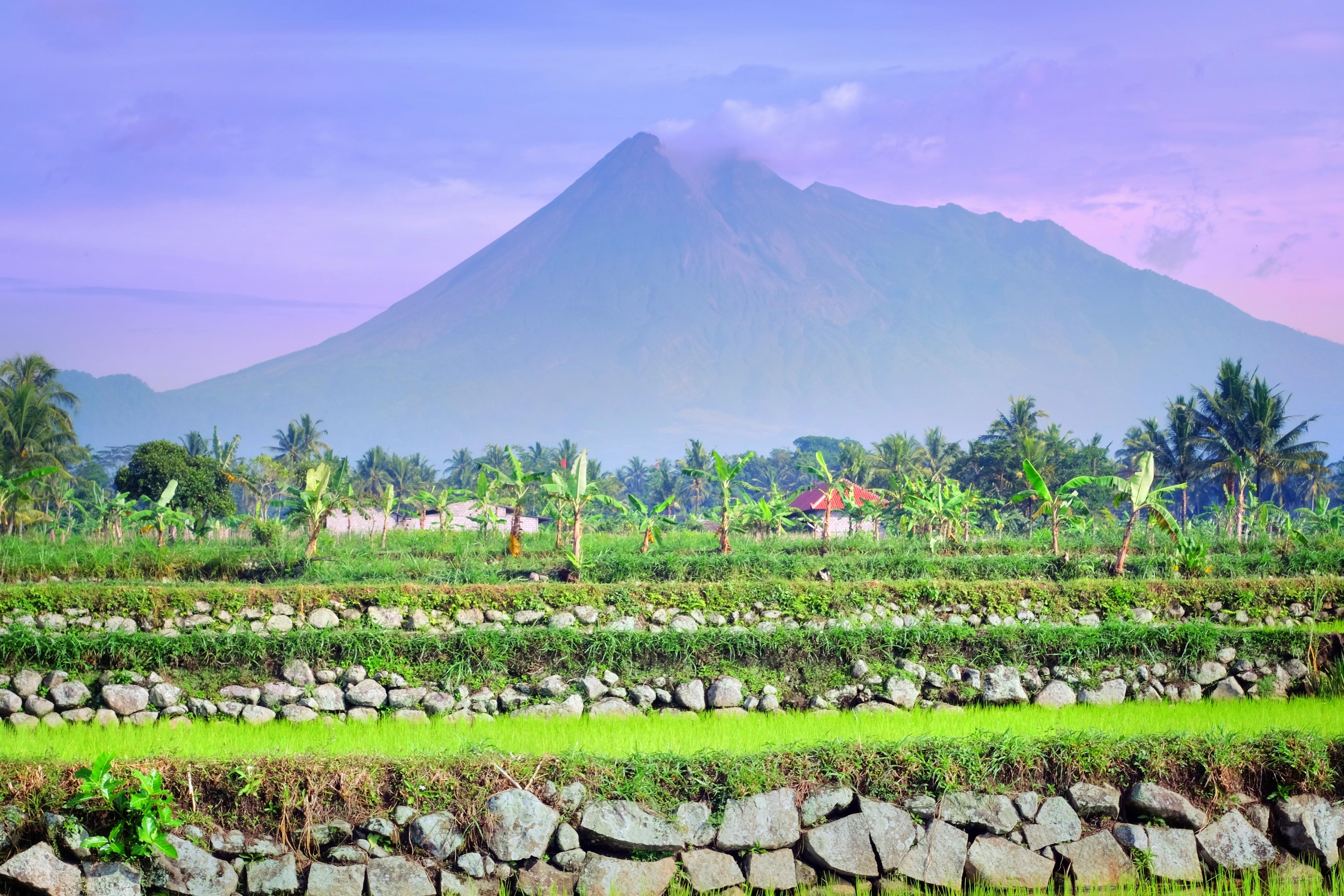 卡留朗小镇 直线距离824m