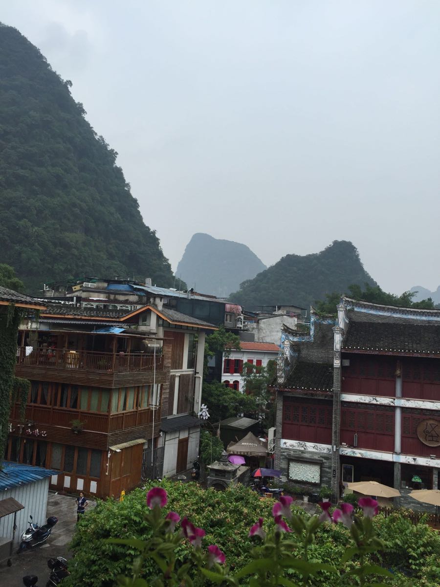 【携程攻略】阳朔西街景点,西街没什么好玩的,就是人,东西都千篇一律
