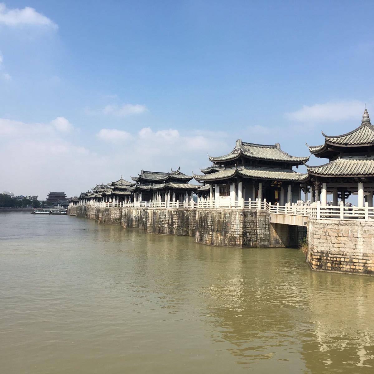【携程攻略】潮州广济桥景点,这座将拱桥与浮桥相结合建造的桥梁,令人