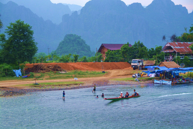 去人间仙境老挝，万荣旅游。