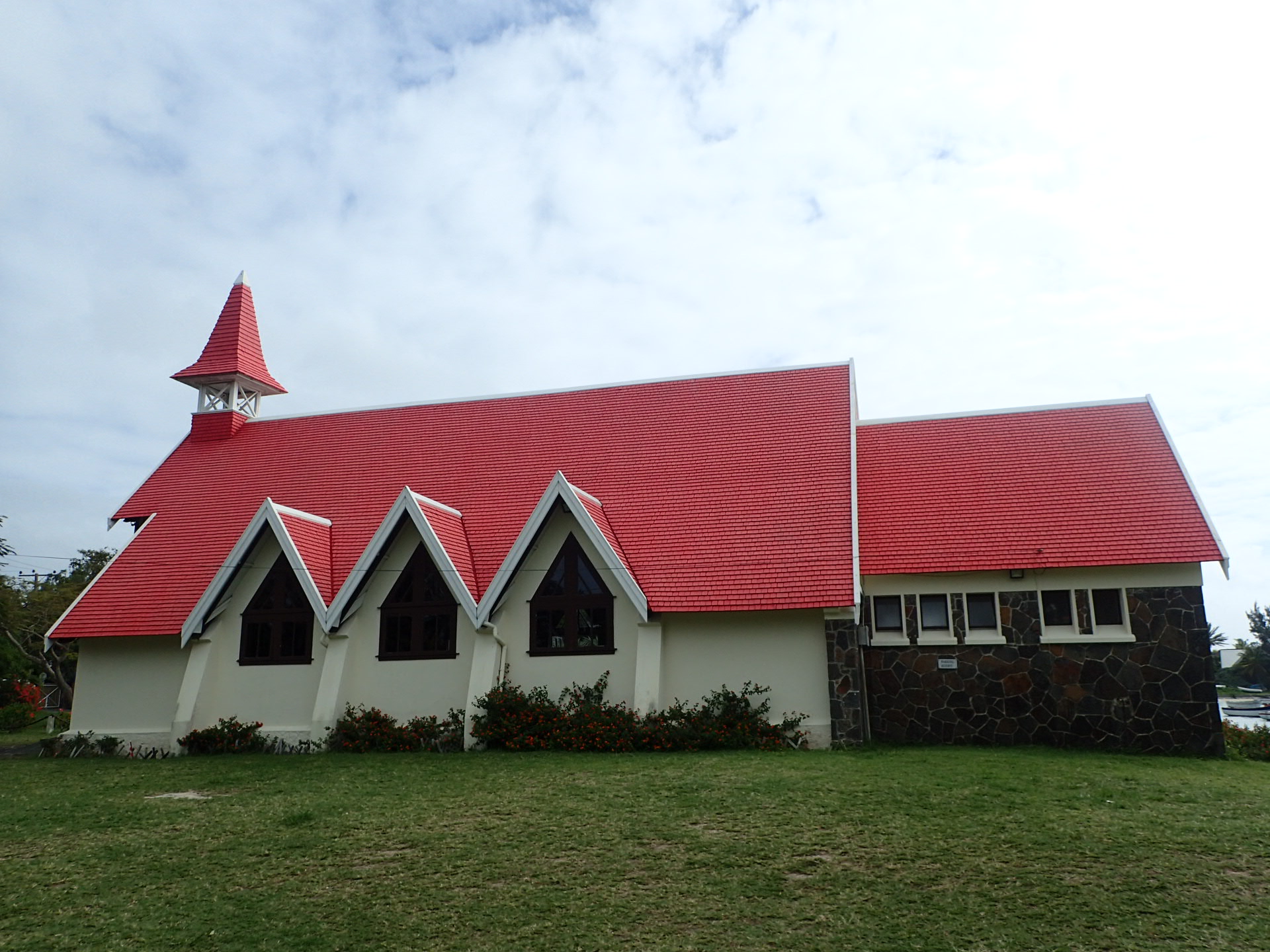 冰岛红顶教堂图片