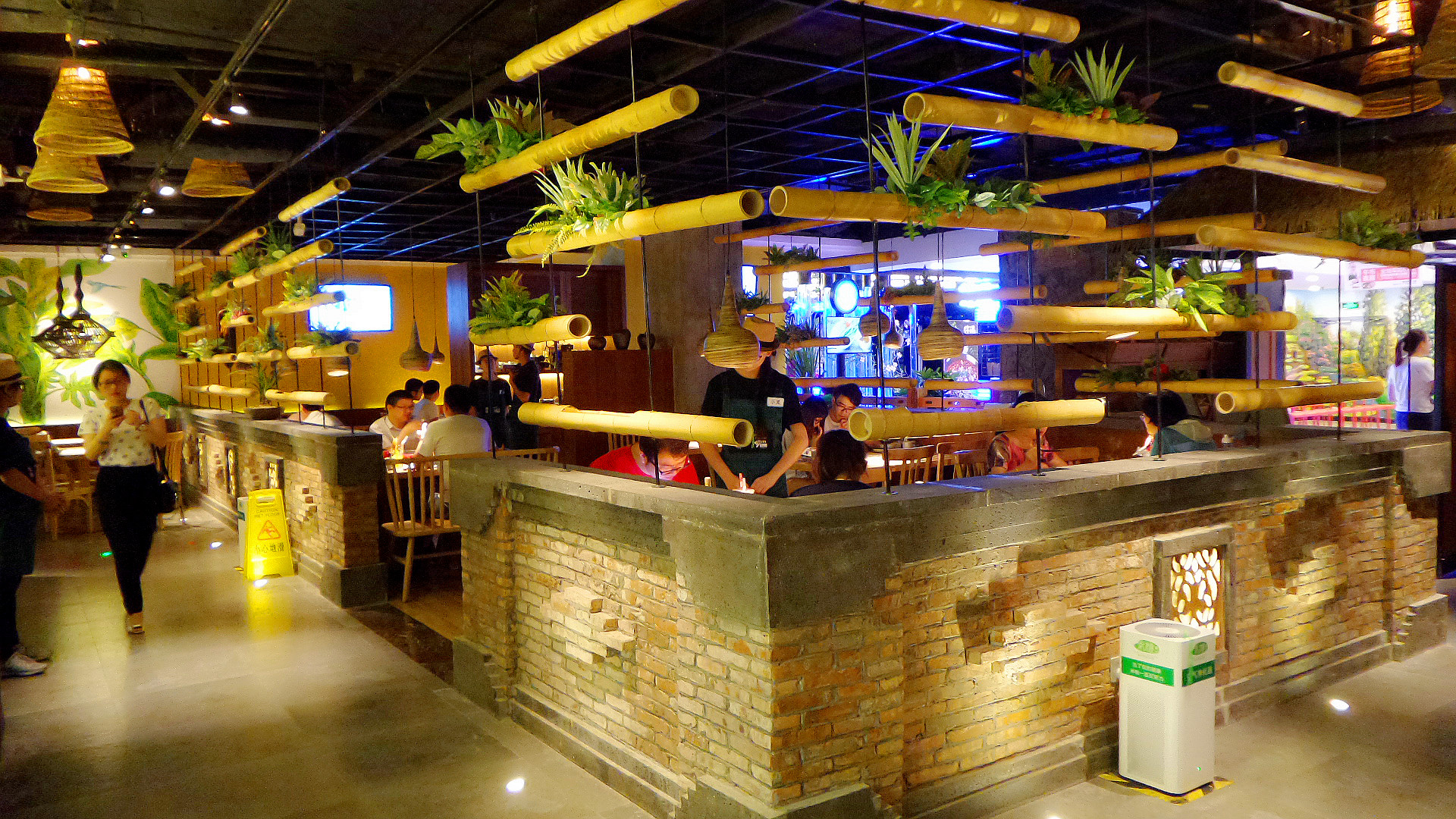 米桃十里春风(特力时尚汇店)