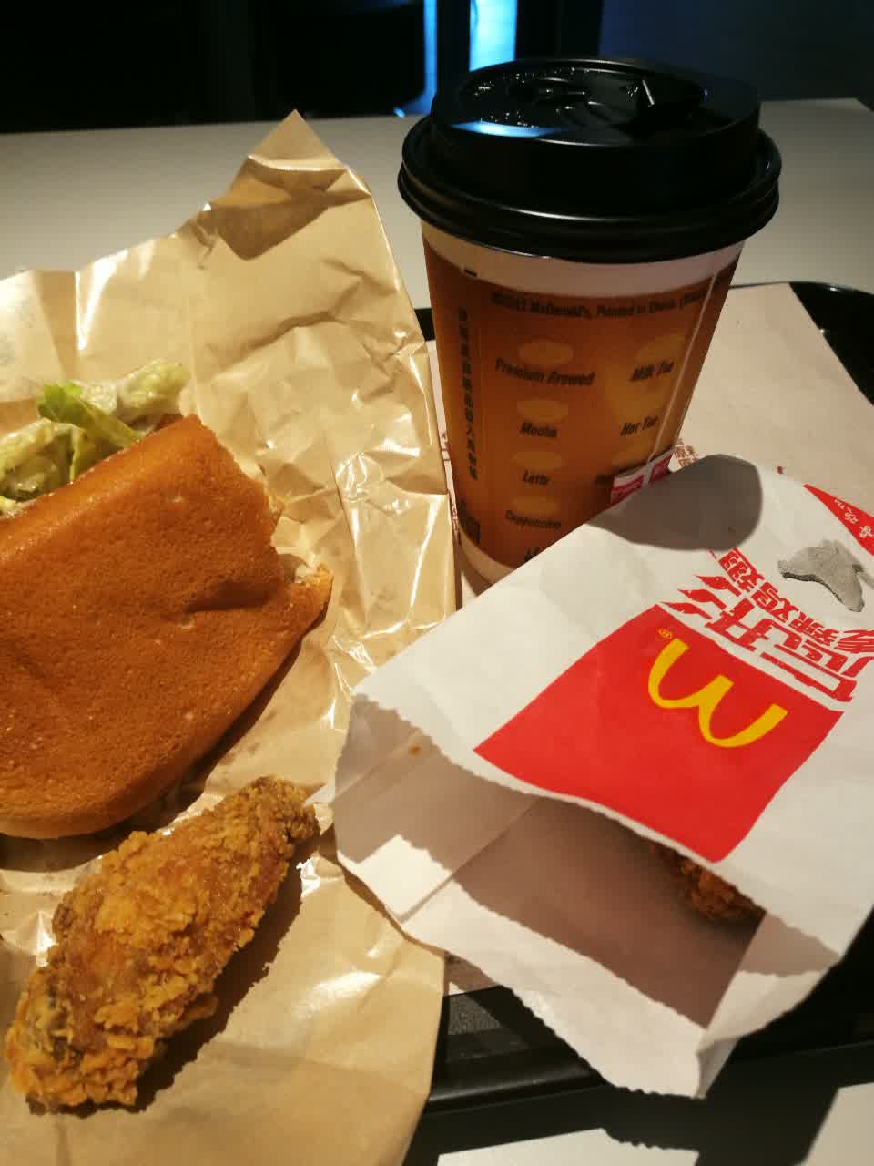 麦当劳(淞宝加油站dt餐厅)