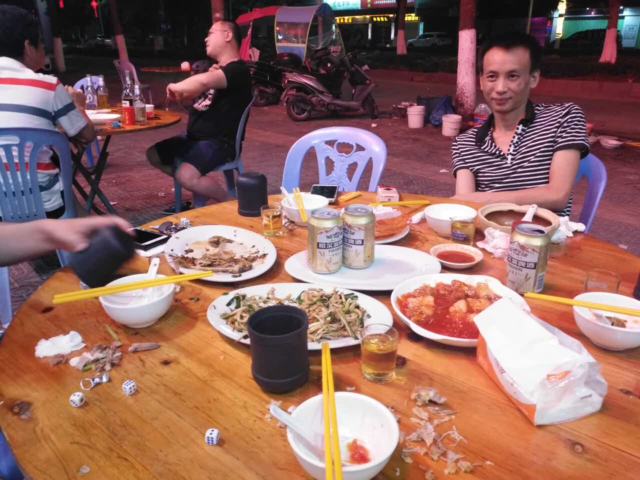 马来西亚最火的夜市，春节美食大排档人满为患，感觉像在广州街头__凤凰网
