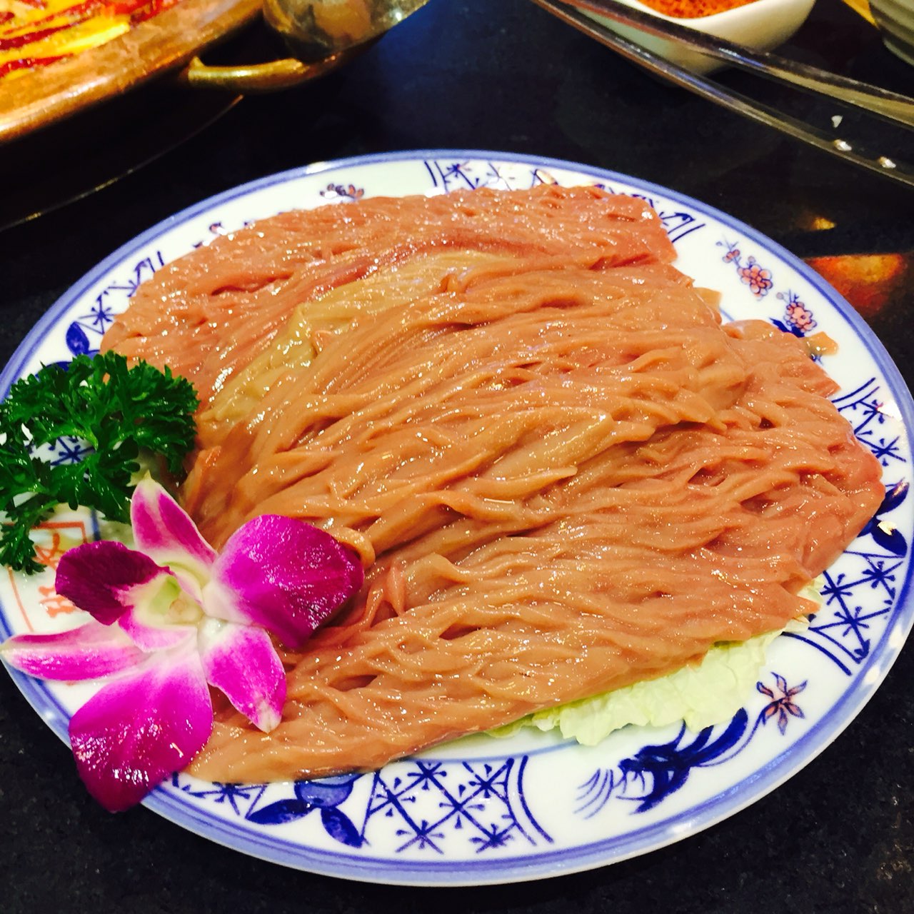 腰花很好吃,香肠也不错