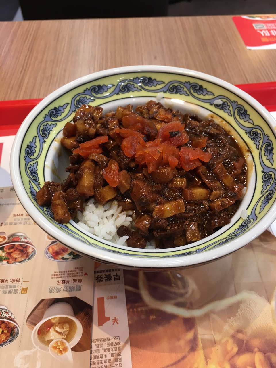 和合谷(通州贵友店)餐馆,环境挺好,就是一到放假的日子没地方坐,卤肉